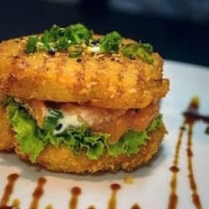 imagem do produto  sushi Burguer misto 3 recheios 