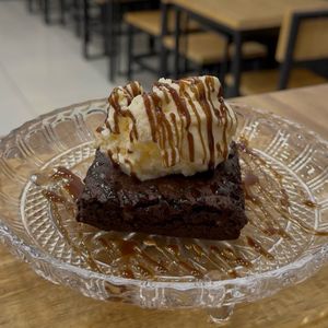 imagem do produto Brownie com sorvete 