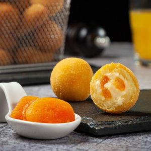 imagem do produto BOLINHO DE DASMASCO COM CATUPIRY