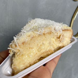 imagem do produto Bolo em fatia de coco com abacaxi