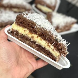 imagem do produto Bolo em fatia de Prestígio