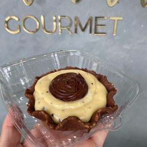 imagem do produto Cestinha Gourmet de brigadeiro de maracujá com trufa de chocolate 