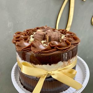 imagem do produto Bolo inteiro de kinder