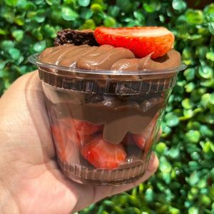 imagem do produto Copo explosão Brigadeiro com Brownie e morango