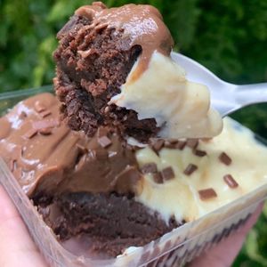 imagem do produto Afogadinho de brownie sabor Dois Amores 