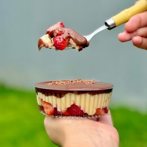 imagem do produto Surpresa de Morango ao Ganache Meio Amargo