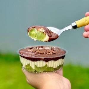 imagem do produto Surpresa de Uva ao Ganache Meio Amargo