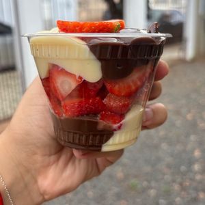 imagem do produto Copo da Felicidade Dois Amores Com Morango