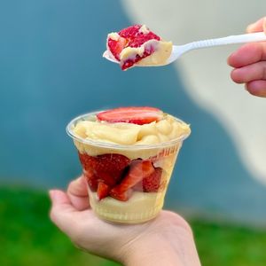 imagem do produto Copo da Felicidade Ninho com Morango