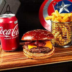 imagem do produto Combo: 1 Dom Calabresa + 1 Batata Frita P + 1 Refri Lata 350ml