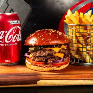 imagem do produto Combo: 1 Dom Capitão + 1 Batata Frita P + 1 Refri Lata 350ml