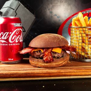 imagem do produto Combo: 1 Black Dom + 1 Batata Frita P + 1 Refri 350ml