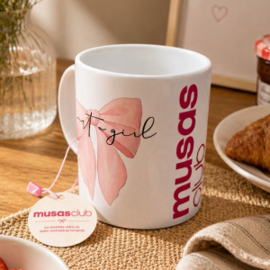 imagem do produto Caneca Just a Girl 🎀
