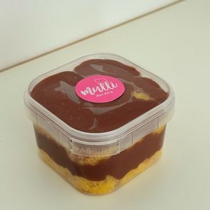 imagem do produto bolo de pote de cenoura com brigadeiro 