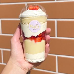 imagem do produto copo ninho com morango