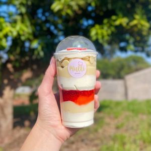 imagem do produto copo ninho com morango