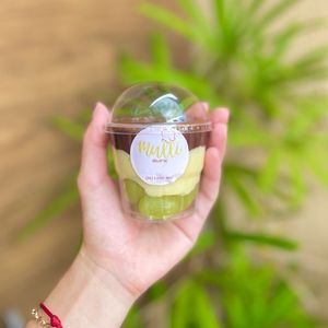 imagem do produto bombom aberto de uva