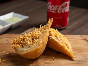 imagem do produto Combo Coxinha + Coca Cola lata