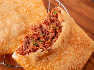 imagem do produto Pastel Monte Serral (Carne Seca c/ Queijo Coalho)