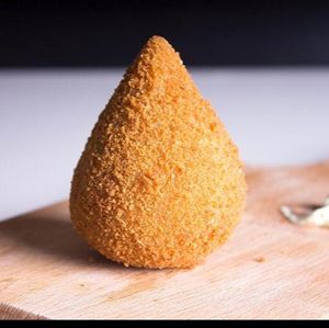 imagem do produto Coxinha Vila dois de julho (frango, calabresa, mussarela e oregano)