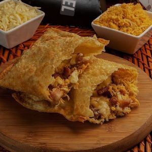 imagem do produto PASTEL DE FRANGO C/ BACON