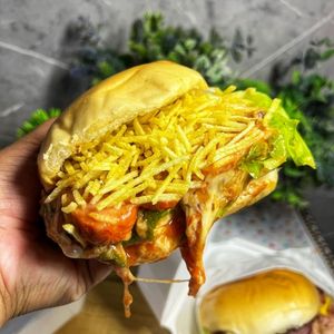 imagem do produto HOT DOG CREMOSO GRÁTIS COCA 200ML 