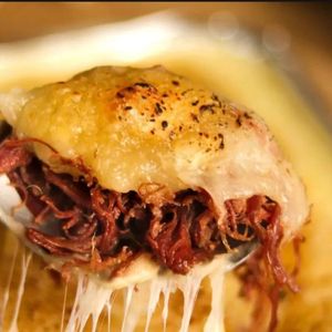 imagem do produto Escondidinho de aipim com carne seca. 