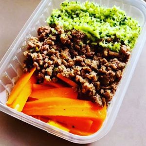 imagem do produto Patinho moído com cenoura vagem e brócolis. 