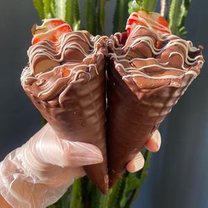 imagem do produto Cascone recheado nutella com morango 