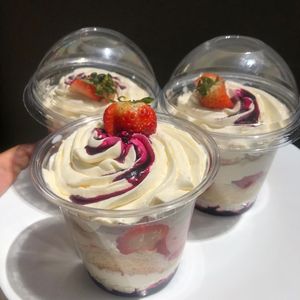 imagem do produto Bolo de pote ninho e morango 300ml