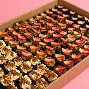imagem do produto Cento de Mini Brownies 