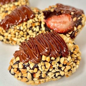 imagem do produto Coxinha de Morango Ferrero Rocher