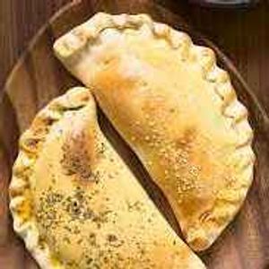 imagem do produto CALZONE QUATRO QUEIJOS