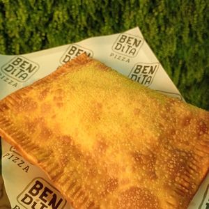 imagem do produto Pastel Carne moída com queijo mussarela e cheddar 