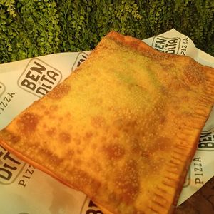 imagem do produto Pastel de milho com bacon, catupiry e queijo 