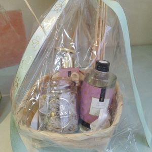 imagem do produto KIT DIFUSOR DE VARETAS + SABONETE LIQUIDO+ ESCALDA PÉS