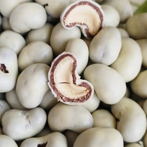 imagem do produto DRAGEADO DE CAJU DUO CHOCOLATE PRETO E BRANCO