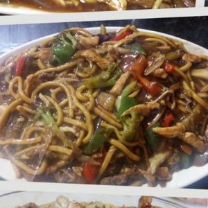 imagem do produto Yakisoba carne, frango e legumes 