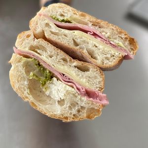 imagem do produto (CONGELADO) Sanduíche Filé mignon suíno  