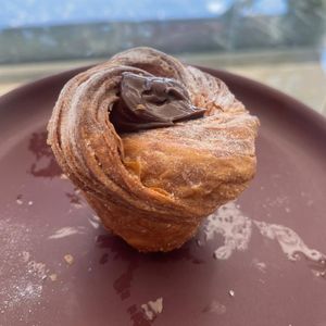 imagem do produto (CONGELADO) Cruffin de chocolate