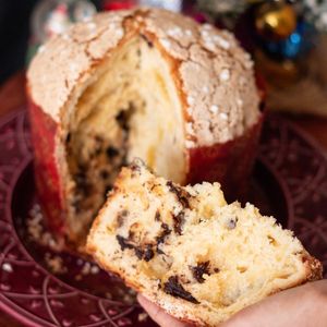 imagem do produto Panetone com Chocolate e Laranja