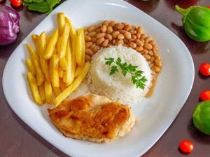 imagem do produto Marmitex de filé de frango grelhado