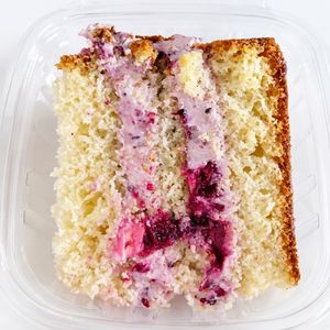 imagem do produto 🍰 Fatia Ninho com Frutas Vermelhas