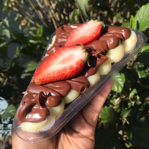 imagem do produto Pizza brownie ninho com nutella e morango 