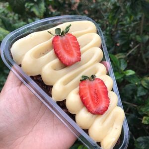 imagem do produto Pizza brownie ninho com morango 