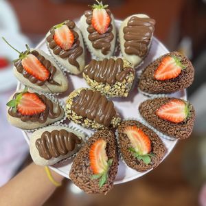 imagem do produto Coxinha de morango ferrero Rocher 