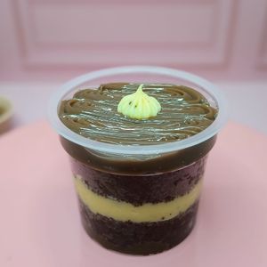 imagem do produto Bolo de Pote - Brigadeiro com Maracujá (Massa Chocolate)
