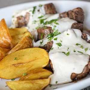 imagem do produto Filé com batatas rusticas 