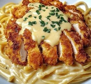 imagem do produto Spaghetti 4 Queijos com Frango Crocante