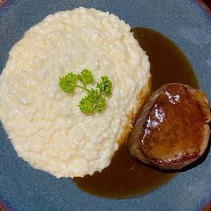 imagem do produto Filé ao molho de vinho com arroz piamontese